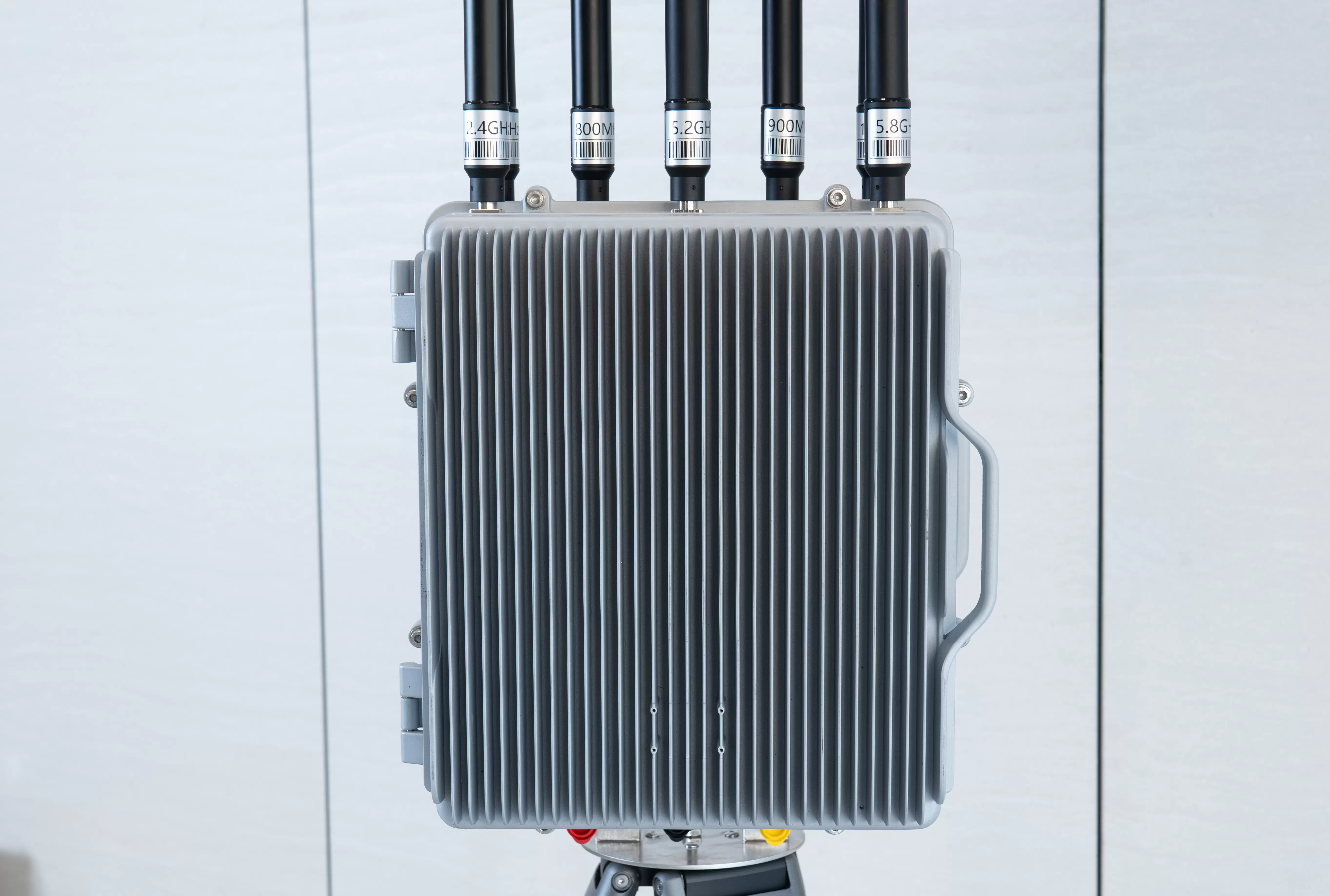 DR200-AB(c) 고정형 드론 감지, 방해 및 스푸핑 통합 장비