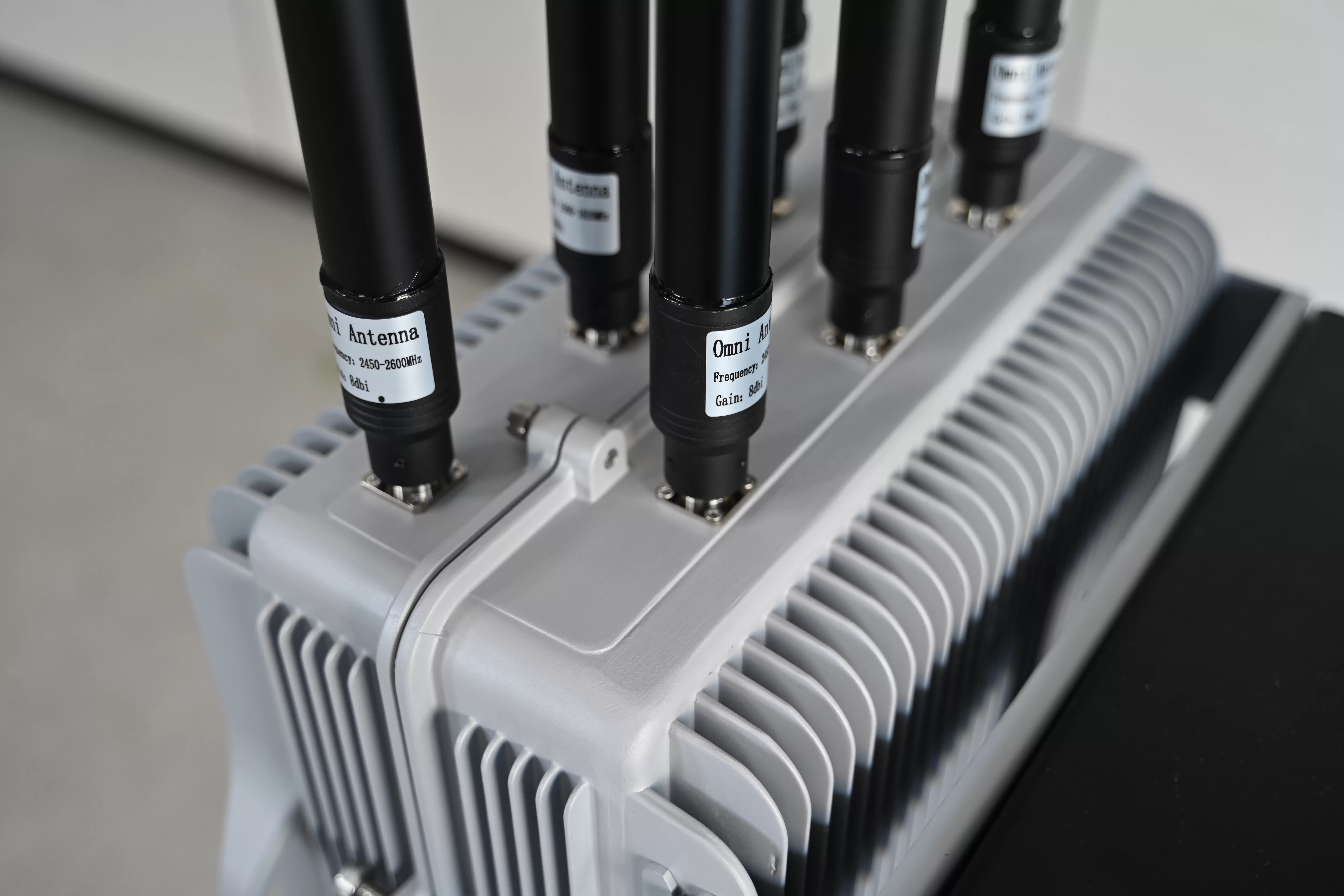 DR200-C 고정형 드론 감지 및 방해 장치