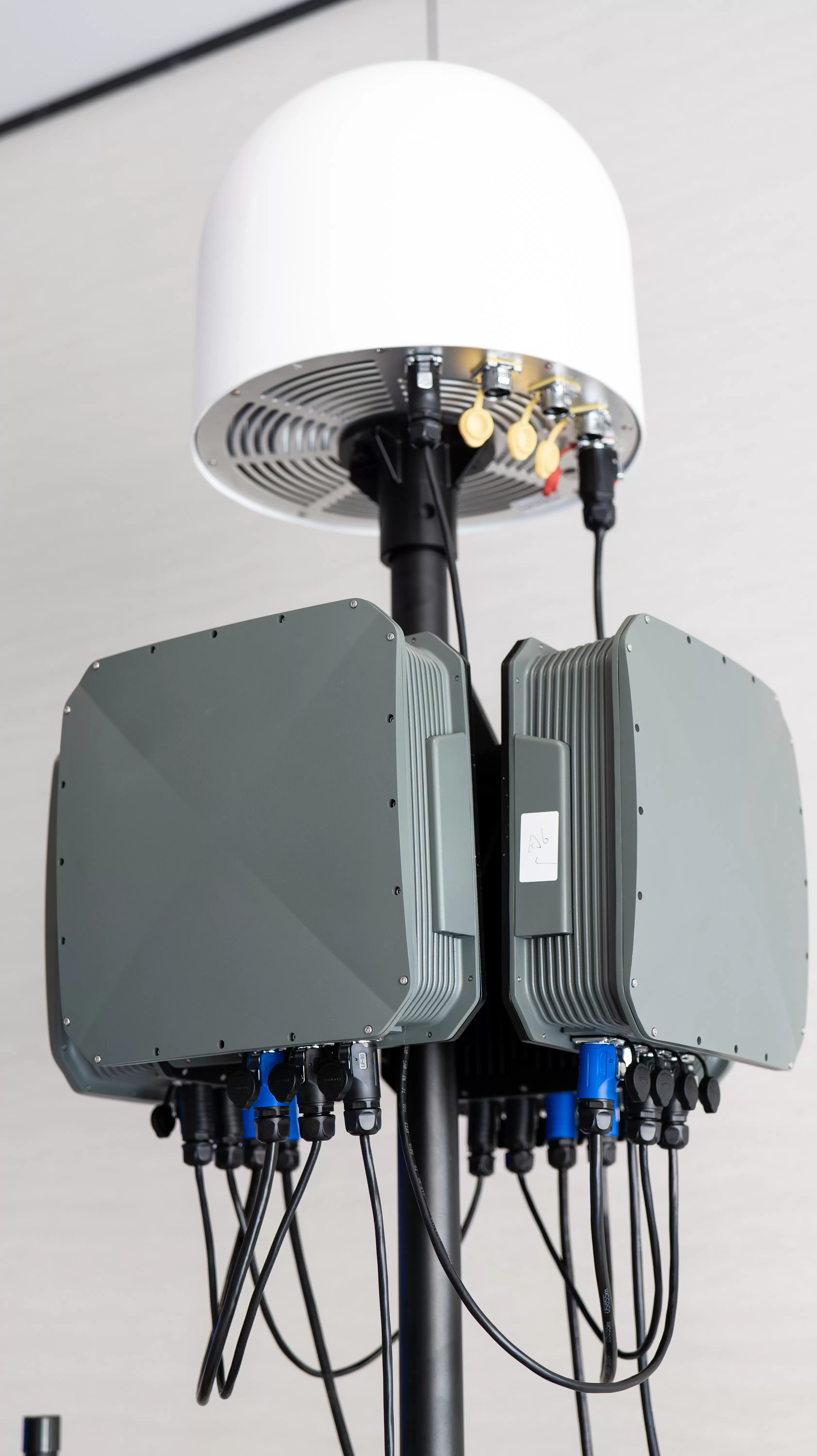 DR200-C 고정형 드론 감지 및 방해 장치