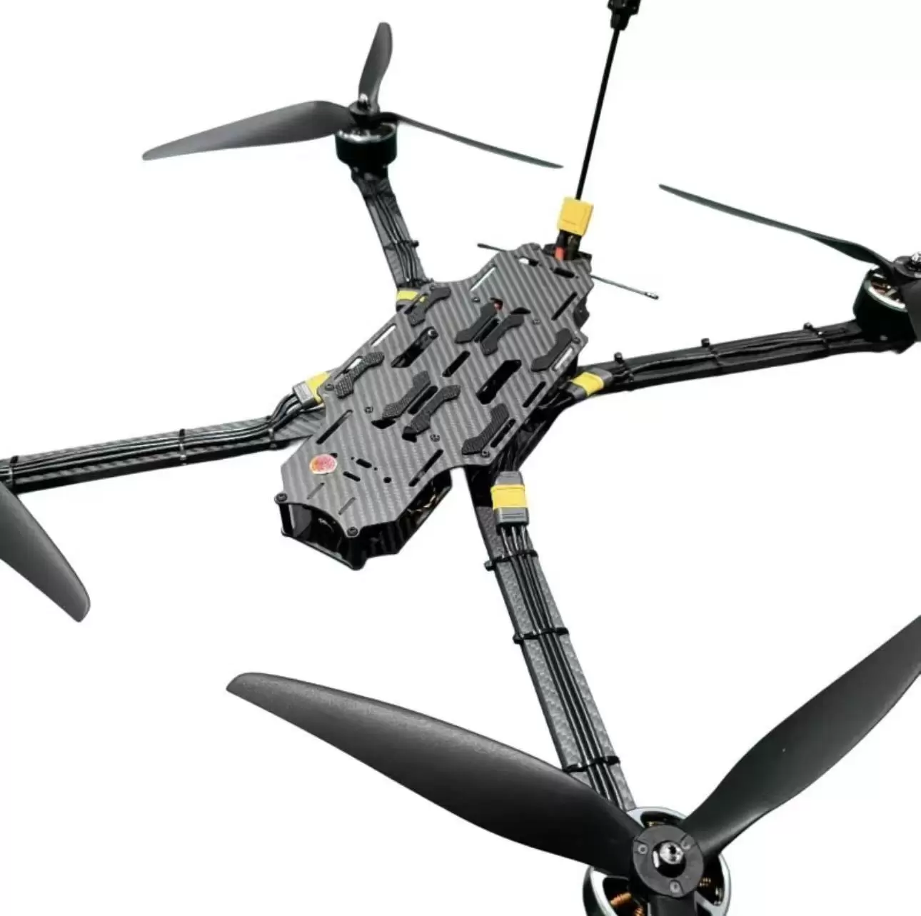 AI 유도 및 광섬유 전송 기능을 갖춘 15인치 FPV 드론